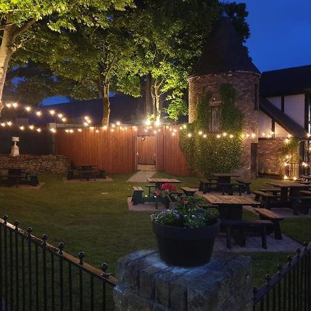Ivy Tower Hotel Castlebar Kültér fotó